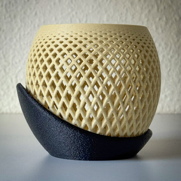 Orchideenübertopf in Polygonform